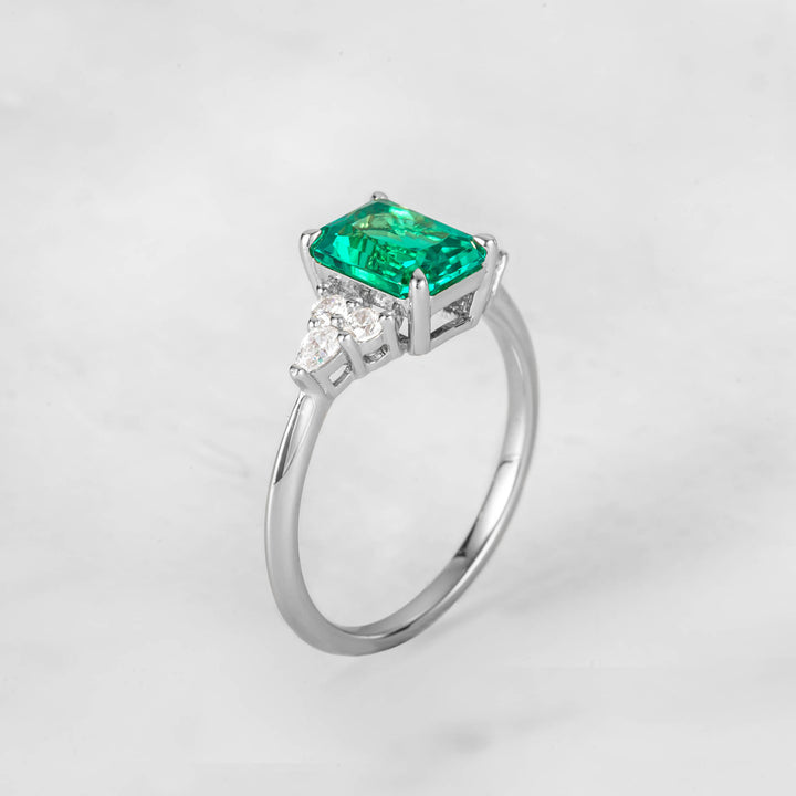 Symmar Emerald Diamond Engagement Ring