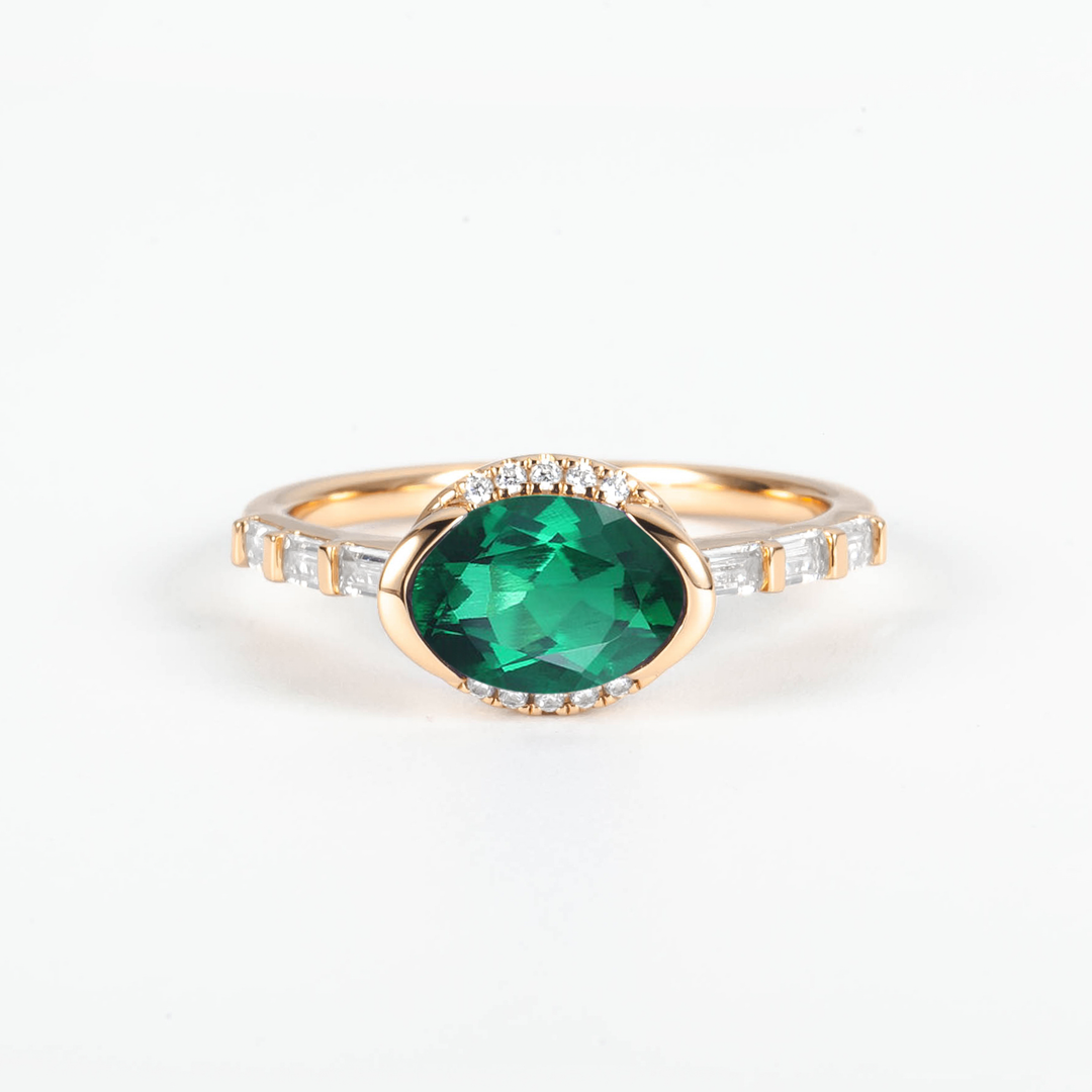 Satra Oval Emerald Diamond  Ring