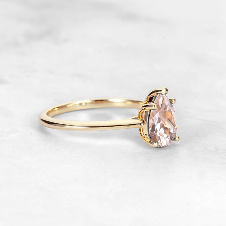 Pretti Pear Morganite Engagement Ring