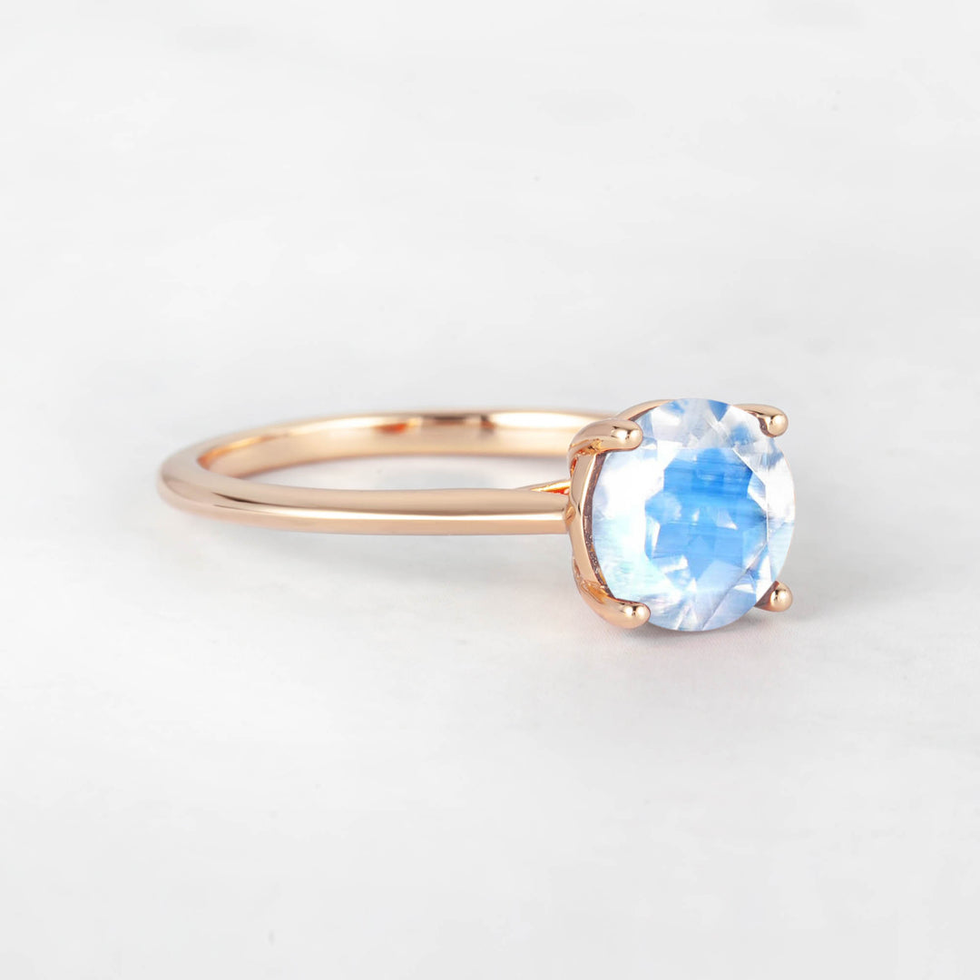 Pretti Round Moonstone Engagement Ring