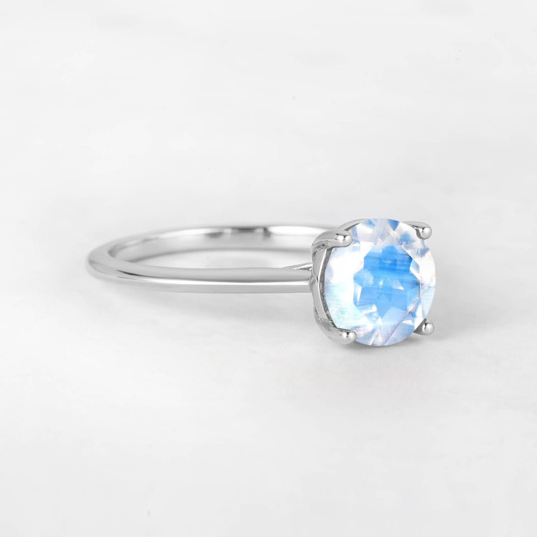 Pretti Round Moonstone Engagement Ring