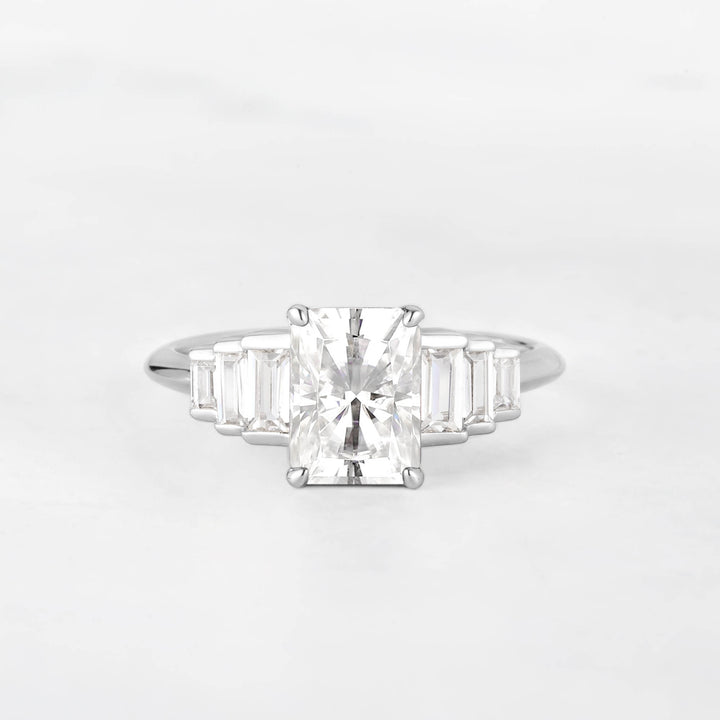 Symmar Emearld-Cut Moissanite Engagement Ring